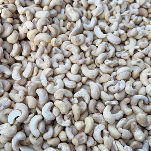 Prix d'usine Noix de cajou W180 W240 W320 Noyaux de noix de cajou SANTIGO Noix de cajou en gros - Product Image 1