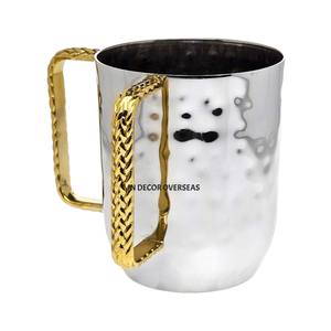 Tasse fantaisie élégante de créateur unique martelé de texture argent brillant poli verres en métal robuste avec poignées dorées - Product Image 4