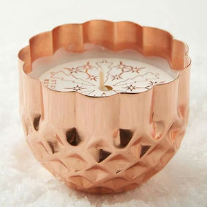 Pot à bougie en métal robuste pour une utilisation prolongée, offrant des performances fiables et une décoration fonctionnelle élégante - Product Image 1