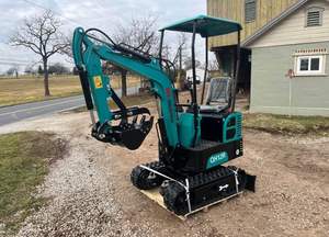 Livraison gratuite AGT QH12R EPA CE moteur 1.2 tonnes 13.5HP mini pelle Eaton cylindre hydraulique noyau moteur pompe boîte de vitesses PLC - Product Image 3