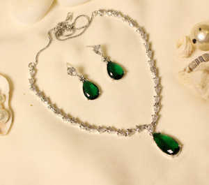 Conjunto de Collar Tradicional Indio Pakistaní de Acero Inoxidable con Cuentas Hechas a Mano, Gargantilla y Tikka para Aniversario - Product Image 1