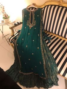 2022 nouvelle longue robe Kurta Lehenga belles perles de verre de cristal embellies Dabka travail fête-porter/tenue de mariage bouton de dentelle - Product Image 2