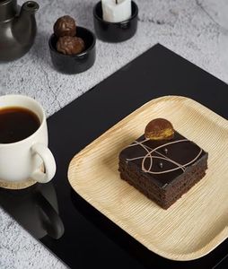 Assiette jetable écologique et biodégradable en feuille de palmier Areca, 6 pouces carrées, pour les fêtes, les hôtels, les restaurants, la restauration - Product Image 3