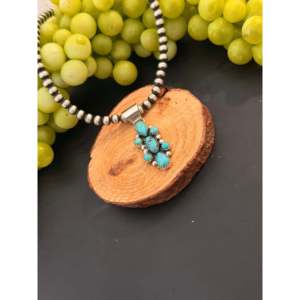 Pendentif Julia Etsitty Kingman Cluster avec turquoise Kingman et technologie d'incrustation en argent sterling - Product Image 4