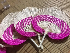 Éventails faits à la main en bambou et feuille de palmier Art populaire bleu Lotus Vietnam 2024 mariage et décoration intérieure - Product Image 4