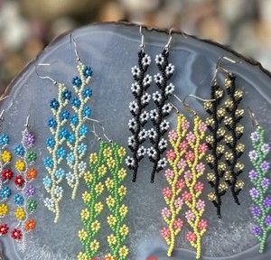 ต่างหูขอบลูกปัดสไตล์โบโฮพื้นเมืองต่างหูลูกปัดขนนกขนนก - Product Image 1