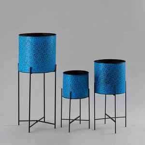 แจกันดีไซน์กลีบดอกไม้โลหะหรูหราสำหรับสภาพแวดล้อมในบ้านที่ซับซ้อนและการจัดแสดงที่หรูหรา - Product Image 4