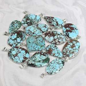 Magnésite naturelle Turquoise pierre précieuse de haute qualité solide 925 pendentif en argent Sterling pour les femmes bijoux en gros faits à la main - Product Image 5