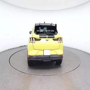 Mach-E GT AWD Turbo 2024, Asientos de Cuero, Color Claro, Bajo Kilometraje, Precio Accesible, Disponible para Envío Inmediato - Product Image 2