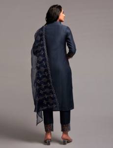 Exportation directe du fournisseur indien Maruti Fashion : Kurtis pour femmes en tissu Chinon de qualité supérieure, imprimé numérique, pour l'Inde et le Pakistan. - Product Image 4