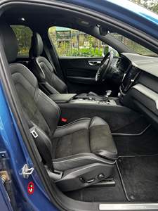 IMPRESIONANTE Volvo XC-60 T6 R-Design 2018, Motor de 4 Cilindros con Doble Inyección, Tracción en las Cuatro Ruedas, Transmisión Automática - Product Image 2