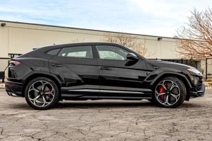 Lamborghini Urus 2019, Motor V8 Turbo de 641 CV, Tracción en las Cuatro Ruedas, Interior de 4 Asientos, Mayormente sin Modificar - Product Image 2