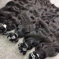 Extensions de cheveux humains 100% Remy non traités Paquets de cheveux bruts indiens de haute qualité Cheveux humains vietnamiens Vague naturelle Inde Vendeur