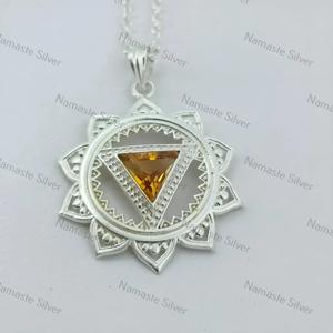 Pendentif Chakra du Plexus Solaire en Citrine Naturelle en Argent Sterling 925 Plaqué Rhodium et Or, Sertissage Clos, Bijou de Fiançailles - Product Image 6