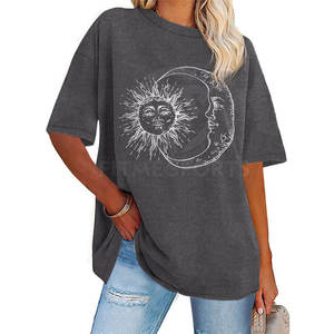 T-shirt grande taille pour femme avec fentes latérales et design décontracté T-shirt coupe décontractée pour femme grande taille avec style tendance - Product Image 1