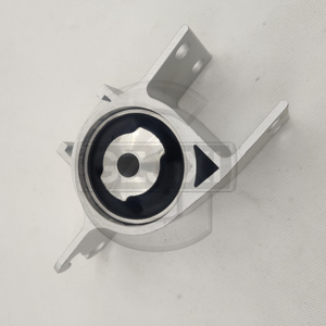 Buje de brazo de control derecho 2463330214 2463330200 2463330614 para <span class=keywords><strong>Mercedes</strong></span> Benz X156 W176 W246 W242 C117 X117 - Product Image 1