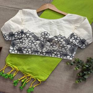 Sari de Algodón Khadi VASTRA COTTAGE con Blusa Acolchada de Algodón Aura con Bordado Intenso, Forro de Algodón Puro, Talla Ajustable, Ropa Étnica - Product Image 3