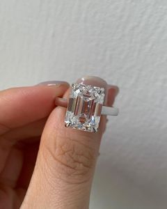 แหวนเพชรทรงเหลี่ยมมรกต 4.0 กะรัต เพชรเลี้ยงในห้องปฏิบัติการ ทองคำขาว 14K เครื่องประดับคลาสสิก แหวนเพชรเม็ดเดี่ยว ของขวัญวันครบรอบสำหรับเธอ - Product Image 4