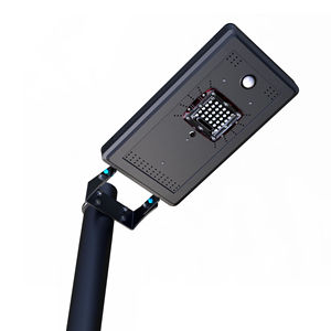 Fuente de Luz LED NGW-L-05 con Energía Solar, 2000 Lúmenes, Batería de Iones de Litio, Diseño Resistente al Agua, Garantía de 5 Años - Product Image 1