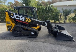 รถตักล้อยางขนาดเล็ก JCB คุณภาพสูง แบบตีนตะขาบ ดีเซล ไฮดรอลิก บุ้งกี๋ขุดดิน กำลังขุดสูง 75 กิโลวัตต์ สำหรับงานก่อสร้าง - Product Image 2