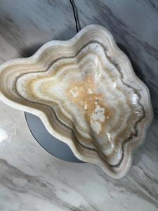 Bol décoratif en marbre brillant de designer Plateau de centre de table en pierre brillante fabriqué à la main Accent de table élégant pour la décoration de la maison ou du bureau - Product Image 6