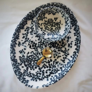 Tazón de resina hecho a mano con acabado de lujo ideal para espacios de vida elegantes y servicio Tradebyd - Product Image 1