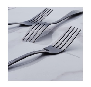 Ensemble de couverts en acier inoxydable couleur cuivre à l'aspect moderne, couteau à fourchette et cuillère au design unique pour mariage, restaurant, usage domestique - Product Image 4