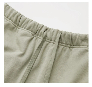 Shorts unisexes en molleton français 100% coton, personnalisables, avec cordon de serrage, design de haute qualité - Product Image 5