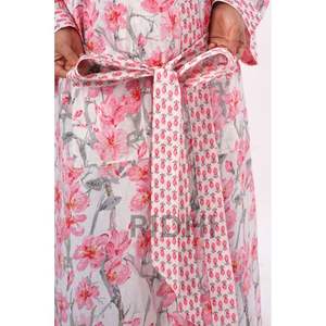 Ridhi Kimono pour femme 100% coton Peignoir Hand-Block Imprimé Rose Rose Kimonos Vêtements de nuit pour femme - Product Image 5