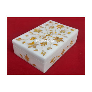 Boîtes de rangement pour bijoux en nacre dorée en marbre blanc fait à la main de forme rectangulaire pour les cadeaux de festival au meilleur prix - Product Image 1