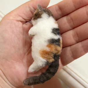 Llavero de Piel Sintética de Pata de Gato Realista, Hecho a Mano, de Tela No Tejida, Ligero, Duradero, Bonito Adorno para Bolsos de Animales (Pájaros y Perros) - Product Image 3