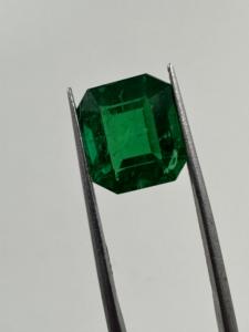 4,03 quilates Color verde vivo La mejor calidad Natural Zambian Premium Grade Piedra preciosa suelta Corte Esmeralda para uso de joyería de gama alta - Product Image 2