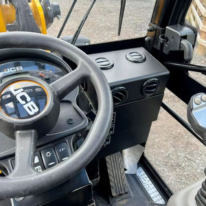 JCB 403 Plus assez utilisé - Product Image 1