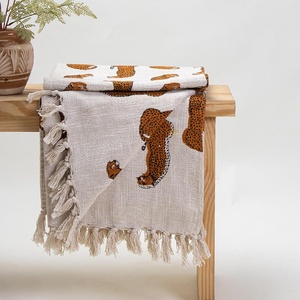 Última nueva llegada de sofá de algodón con estampado de bloques de animales, aspecto elegante para funda de sofá de sala de estar - Product Image 5