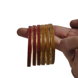 Ensemble de bracelets en laiton incrustés de résine géométrique, motif blocs rouge et ocre, bijoux artisanaux traditionnels de fusion pour l'exportation, durables - Product Image 4