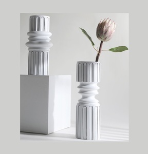 Nouveauté Vase à fleurs en marbre pour la décoration intérieure moderne Améliorant la beauté intérieure avec un savoir-faire en pierre de qualité supérieure - Product Image 1