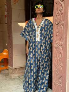 Vestido Kaftan Largo de Algodón con Estampado Animal de Leopardo - Ropa de Playa y Noche Lavable de Lujo para Mujer - Product Image 3