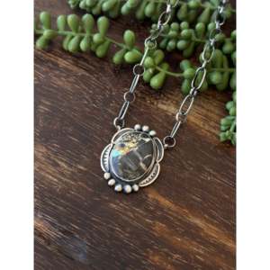 Collier pendentif artisanal Navajo en turquoise Black Jack et argent sterling - Product Image 4