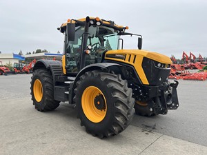 Trattore a Ruote JCBB Fastrac 4220 4WD 2022 con <span class=keywords><strong>Motore</strong></span> <span class=keywords><strong>FPT</strong></span> 230HP, Alta Produttività, Trasmissione a Ingranaggi, Garanzia di 3 Anni - Product Image 2