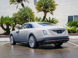 SCATK2C06RU226068 2024 Auto Eléctrico de Lujo, Nuevo Vehículo Ecológico, Elegante Coupé de 2 Puertas, Tracción en las Cuatro Ruedas, Asientos de Cuero, Interior Luminoso, Gran Autonomía, Motor Doble - Product Image 4