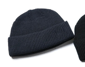Bonnets tricotés unisexes, nouveau style, tissés, vêtements décontractés pour l'hiver, logo avant personnalisé OEM - Product Image 4