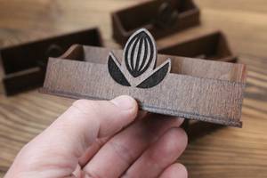 Elegante Tarjetero de Madera Hecho a Mano, Estuche para Tarjetas Bancarias de Madera Maciza de Primera Calidad - Product Image 5