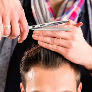 Tijeras Profesionales para Cortar y Entresacar Cabello, de Acero Inoxidable de Alta Calidad para Uso en Salón - Product Image 4