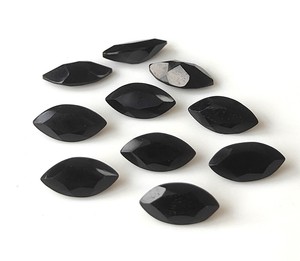 Piedras Preciosas de Espinela Negra Natural Hechas a Mano de Alta Calidad, Corte Marquesa Facetado de 2x4mm-5x10mm con Juego de Color para la Fabricación de Joyas - Product Image 1