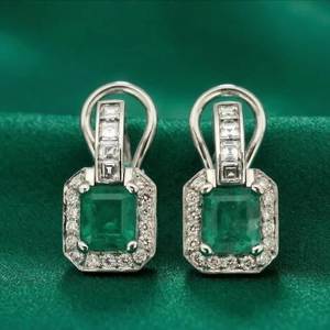 Pendientes de Diamante Verde Radiante Cultivado en Laboratorio con Plata de Ley 925, Certificado IGI, para Uso Casual, Diamante Americano - Product Image 1