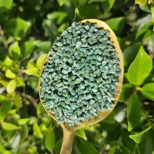 Masterbatch de HDPE reciclado, gránulos de bolsa de 25kg, gránulos de moldeo por soplado PE 100 coloridos, reutilizables para moldeo de grado de película - Product Image 1