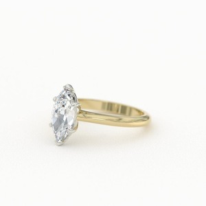 VVS2เจียระไนเพชรแบบพรีเมี่ยมแหวนหมั้นเพชรสำหรับผู้ใหญ่ได้รับการรับรองจากผู้ผลิตอิจิจิสีทองแบบกำหนดเองขายส่ง - Product Image 6