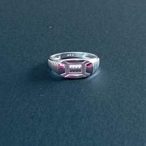 Anillo liso de Plata de Ley 925 al por mayor, joyería de banda de plata minimalista unisex para minoristas y exportadores de joyería a granel - Product Image 5