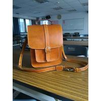 Tas Kantor Kulit Asli Personalisasi, Tahan Air, Bordir Logo, Motif Hewan, Penutup Ritsleting dengan Tali Pergelangan Tangan, Kapasitas 3kg