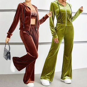 Ensemble de sport de gymnastique pour femmes en velours 3 pièces avec logo personnalisé Sweat à capuche en velours à manches longues Survêtements d'hiver à motif solide - Product Image 5